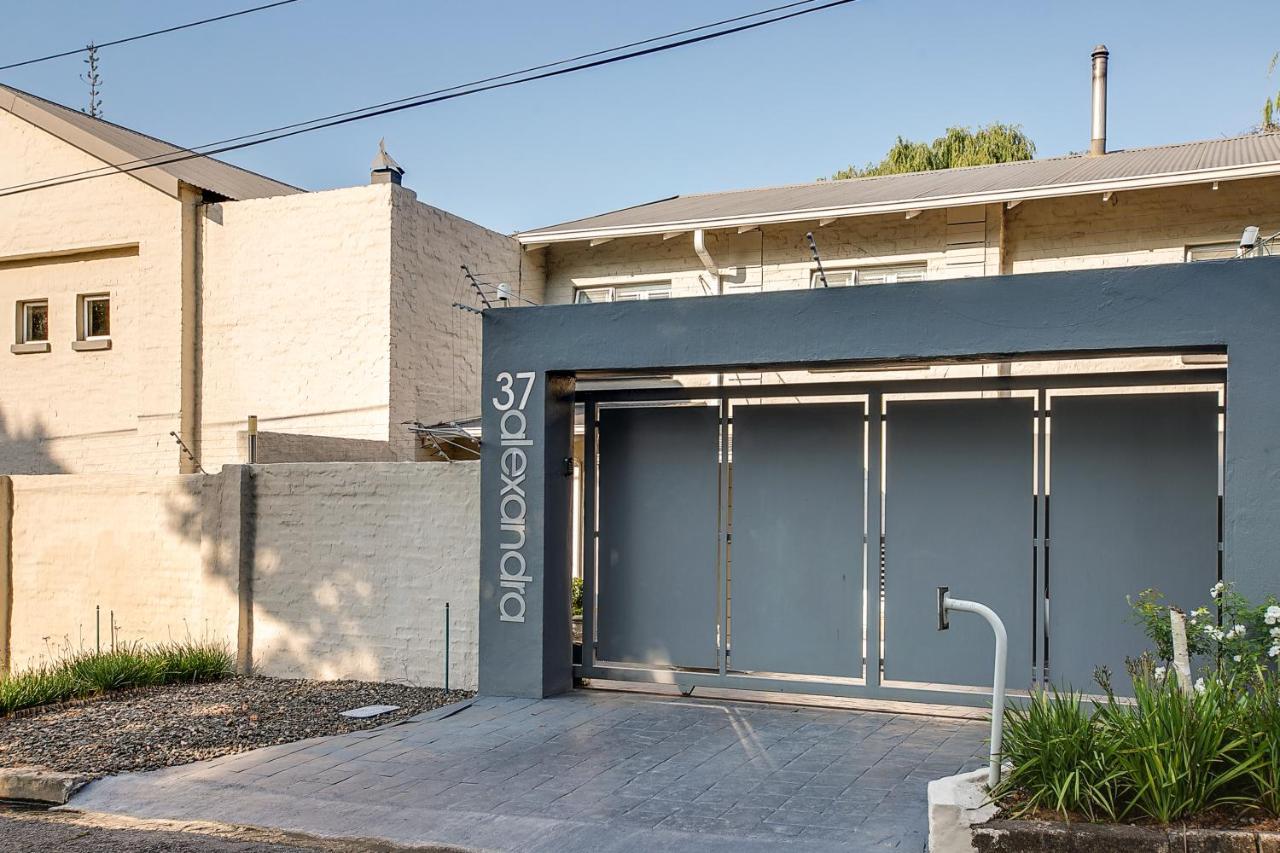 37 Alexandra Avenue, Self Catering Executive Apartment No Load Shedding And Water Outages Johannesburg Dış mekan fotoğraf